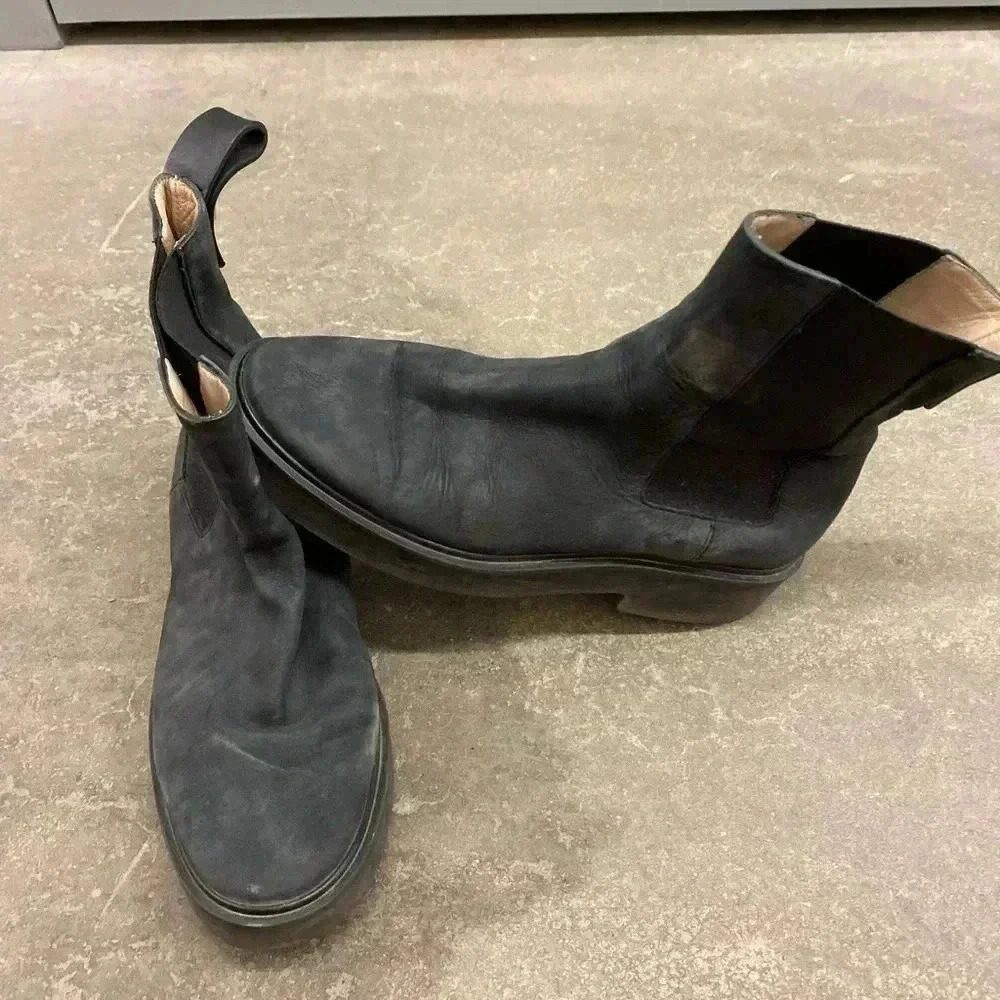 Stuart Weitzman  booties